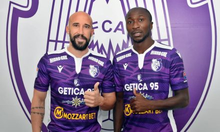 FC Argeş a transferat un atacant nigerian și un fundaş român: „Bine ați venit, Kehinde Fatai și Iasmin Latovlevici!”
